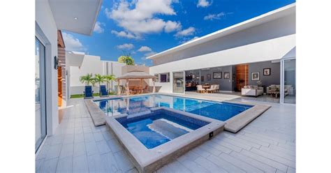Casa Luz - 7th street between 85th avenue and 85th avenue BIS - 1360 C ...