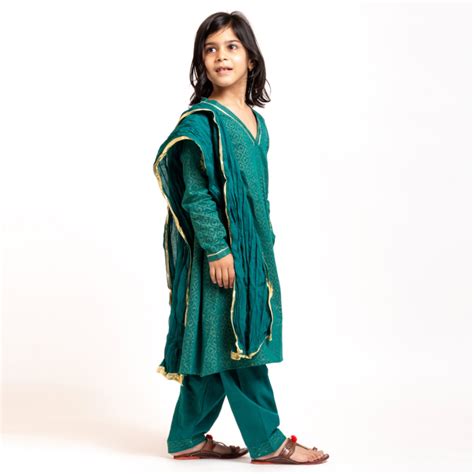 Girl's Block printed Embroidered Kurta Set Green