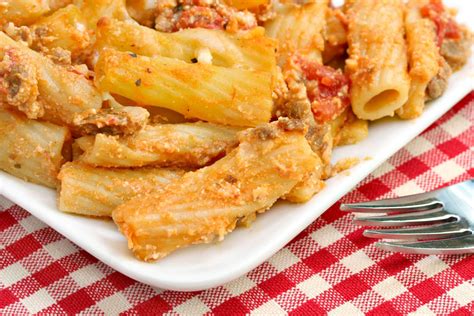 Authentic Baked Ziti Casserole Recipe with Cheese and Meat