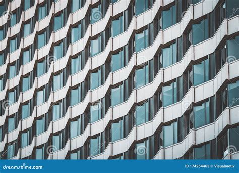 Irregular Building 的图像结果