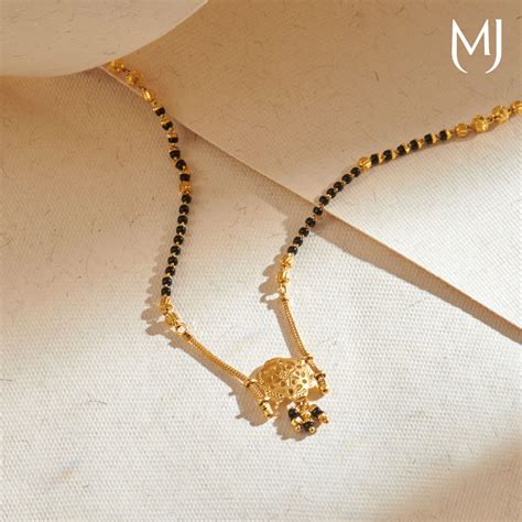 Light Weight & Daily Wear Gold Mangalsutra Designs (2025) | Buy Gold ...