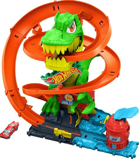 Hot Wheels T-Rex Battle Track Set with Spinning Dinosaur Eyes