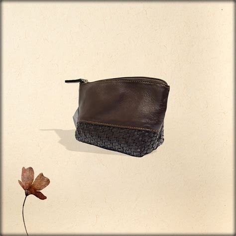 aura handwoven dark brown leather utility pouch – Aura Experience Store