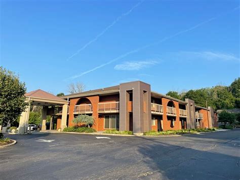 MHO INN & SUITES (South Brunswick, North America) - Hotel Reviews ...