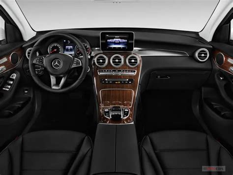 2017 Mercedes-Benz GLC-Class: 91 Interior Photos | U.S. News