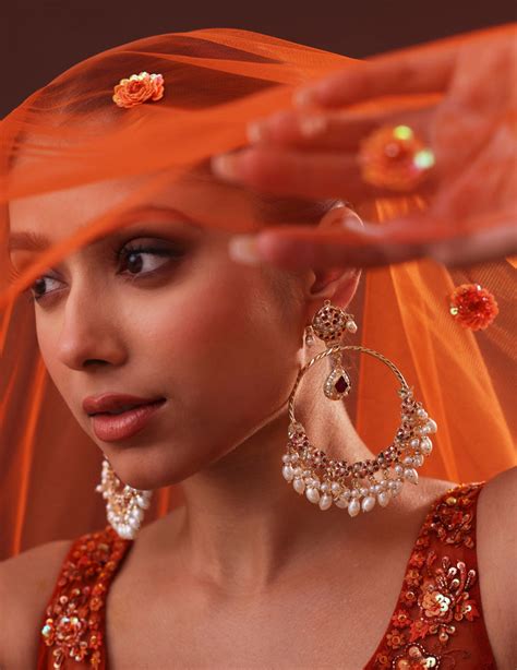 Buy Latest Earrings Collection for Women & Girls Online | Odarasite