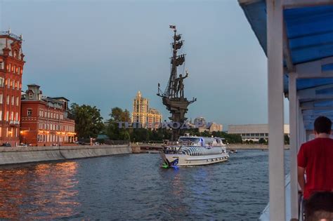 Речная прогулка по вечерней Москве с просмотром фейерверка