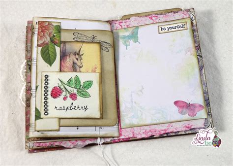 27 Tutorials On Using Book Pages in Junk Journals 的图像结果