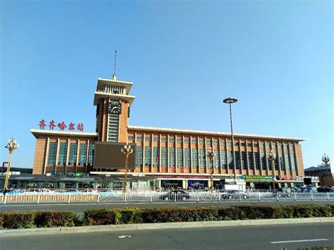 齐齐哈尔站站台,锦州,齐齐哈尔南站_大山谷图库