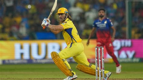 ‘What a man’: Fans welcome MS Dhoni after CSK retain legend in IPL 2025 ...