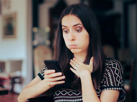 Whelming Is A Toxic Dating Trend | Femina.in