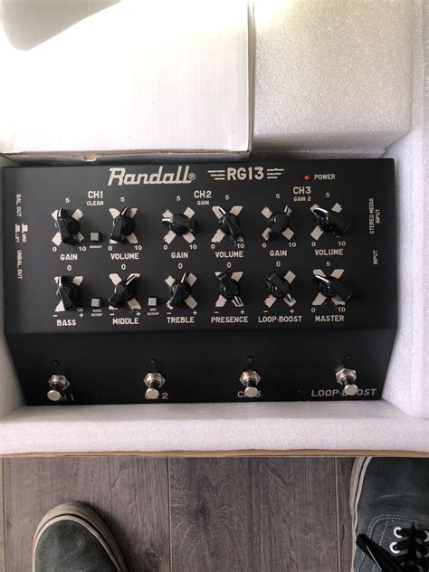 RG13 - Randall RG13 - Audiofanzine