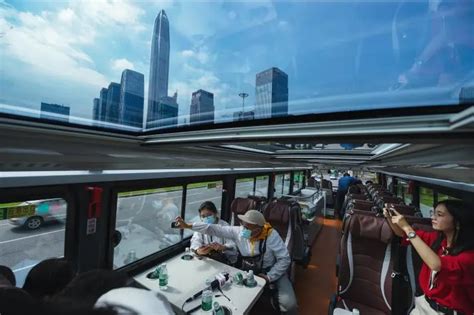 深圳旅游观光巴士来了！双层全景天窗美极了！_坪山新闻网