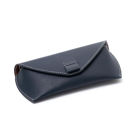 Suave Sunglass Case – The Leather Story