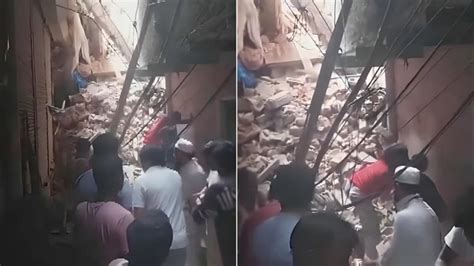 Seelampur building collapse: 2 dead, 8 injured; rescue ops underway in ...