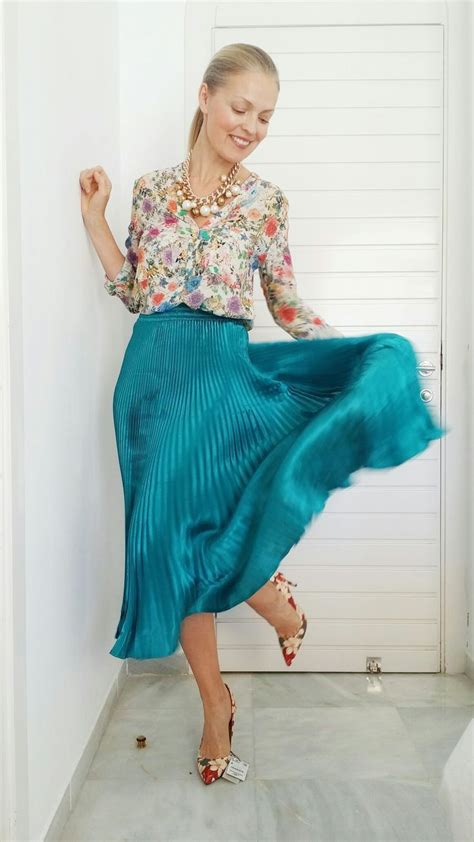 turquoise skirt outfit ideas