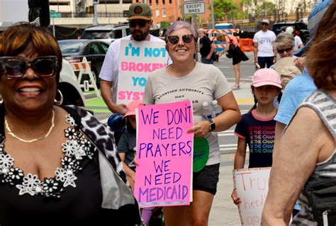 Free Trade Protest 的图像结果