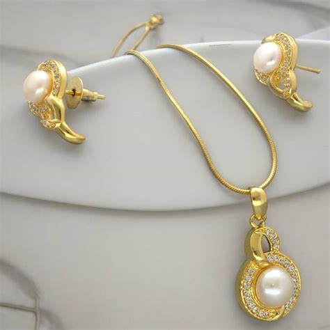 Sri Jagdamba Pearls Jewellery Sets - Buy Sri Jagdamba Pearls Jewellery ...