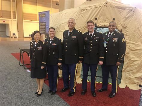 Army Reserve surgeon helps healthcare recruiters tackle physician ...