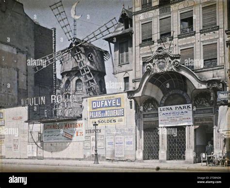 Moulin Rouge Definition