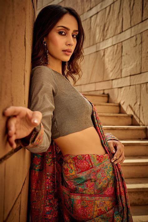 Buy Olive Green Woven Kashmiri Jamewar Silk Saree Online - MySilkLove