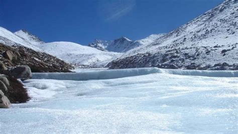 Environment 2021: Slow decisions in the face of accelerating climate change