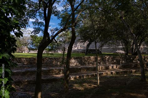 Image result for Pyramide Maya