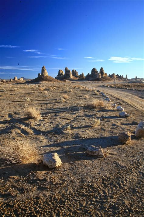 kate's california camping: 화성에서 달리는 기분을 느끼고 싶은 오프로드 장소 Trona Pinnacles ...
