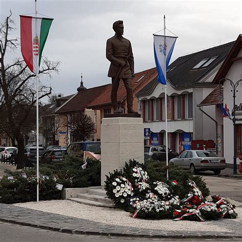 PETOFI SANDOR STATUE - GODOLLO - All You Need to Know BEFORE You Go ...