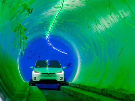 Tesla創始人豪語成真 馬斯克地下高速隧道試行 - 澳門力報官網