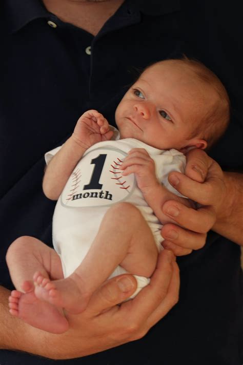 carmen's kitch: four weeks old + newborn essentials