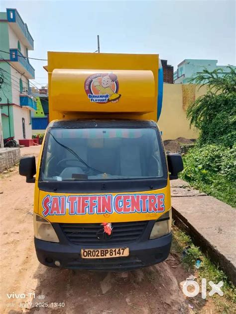 Tata AC pickup van - Commercial & Other Vehicles - 1811510572