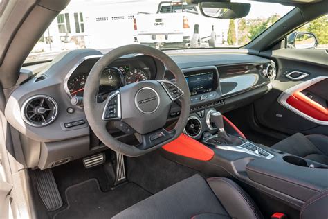 Low-Mileage 2023 Chevrolet Camaro ZL1 1LE Coupe 10-Speed Fetches MSRP Like a Champ - autoevolution