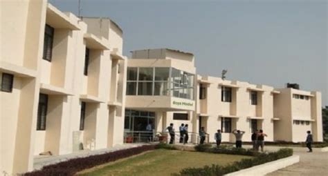 Phonics School of Applied Sciences Roorkee Campus: Photos, Virtual Tour
