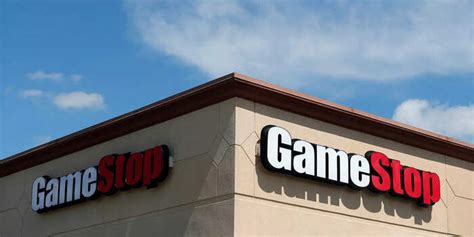 GameStop jumps 10% despite 3rd-quarter earnings miss as CEO says the ...