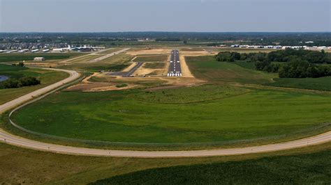 Lake Elmo Airport opens new, longer runway; neighbors concerned about ...
