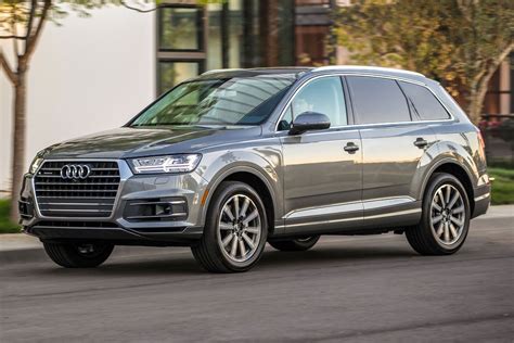 Best Cars for Moms | Edmunds