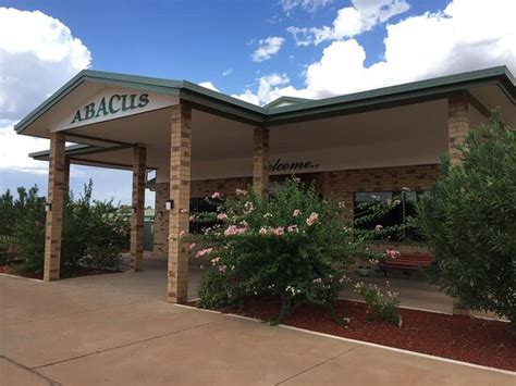 ABACUS MOTEL (Mount Isa) - Motel Reviews, Photos, Rate Comparison ...