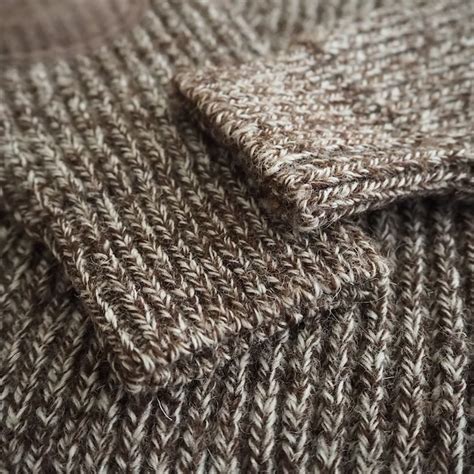 “Black Sheep” Oiled Wool Sweater | 古着屋シミー