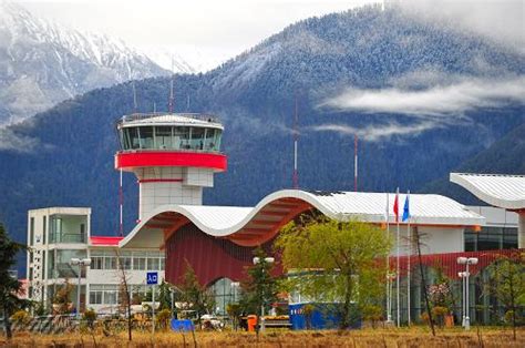 西藏林芝机场开工扩建