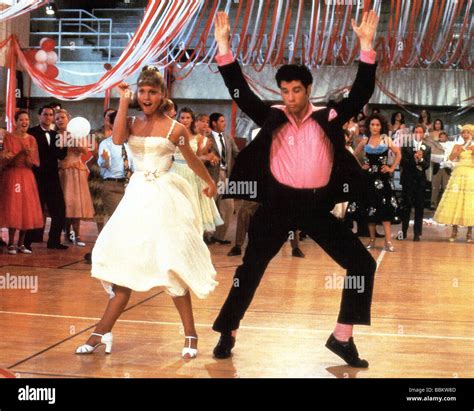 John Travolta Danse Avec Grease John Travolta, Olivia Newton John Bust