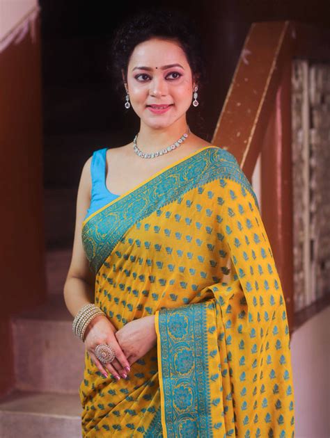 Shop Stunning Yellow Sarees Online at Best Prices