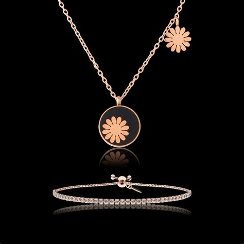 Buy Azalea Set Online for Women - Etchcraft Emporium