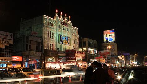 6 Street Markets To Visit in India - lifeberrys.com