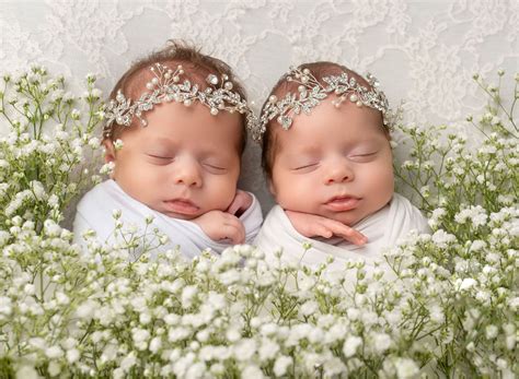 Twin Newborn Session vs Single Newborn Session | One Big Happy Photo