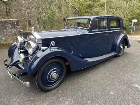 The Evolution of Classic Car Design: From the 1920s to the 1980s ...