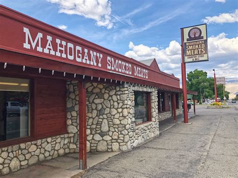 Mahogany Smoked Meats - Bishop, CA | Review & What to Eat
