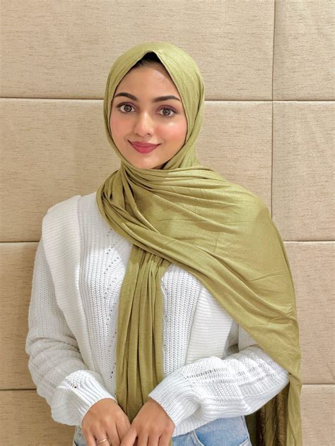 Sweet Pea Green Classic Jersey Hijab – PASTEL PARROTS