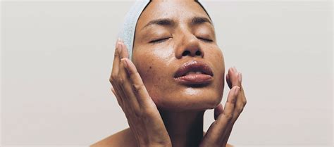 Top 7 Natural Moisturizers For Oily Skin – Re'equil