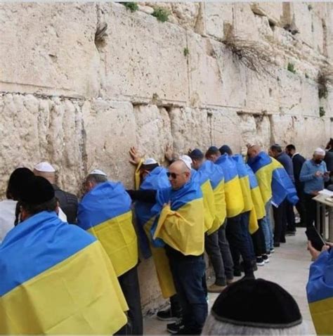 В Иерусалиме у стены плача евреи молятся за Украину: красноречивые фото ...